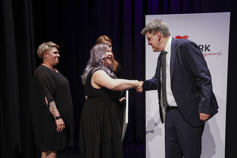 Herzliche Gratulation an Corinna Nadine Marte, mit auf dem Foto Innungsmeister Stellvertreterinnen Felicitas Franz und Susanne Frioli und Spartenobmann Ing. Bernhard Feigl